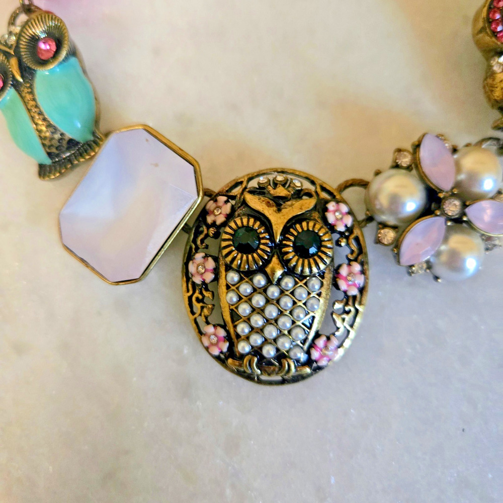 Vintage Betsey Johnson owl necklace with pearls crystals rose Bronze signed - Picture 10 of 13